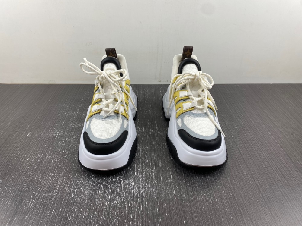 LV sneaker 2024030801