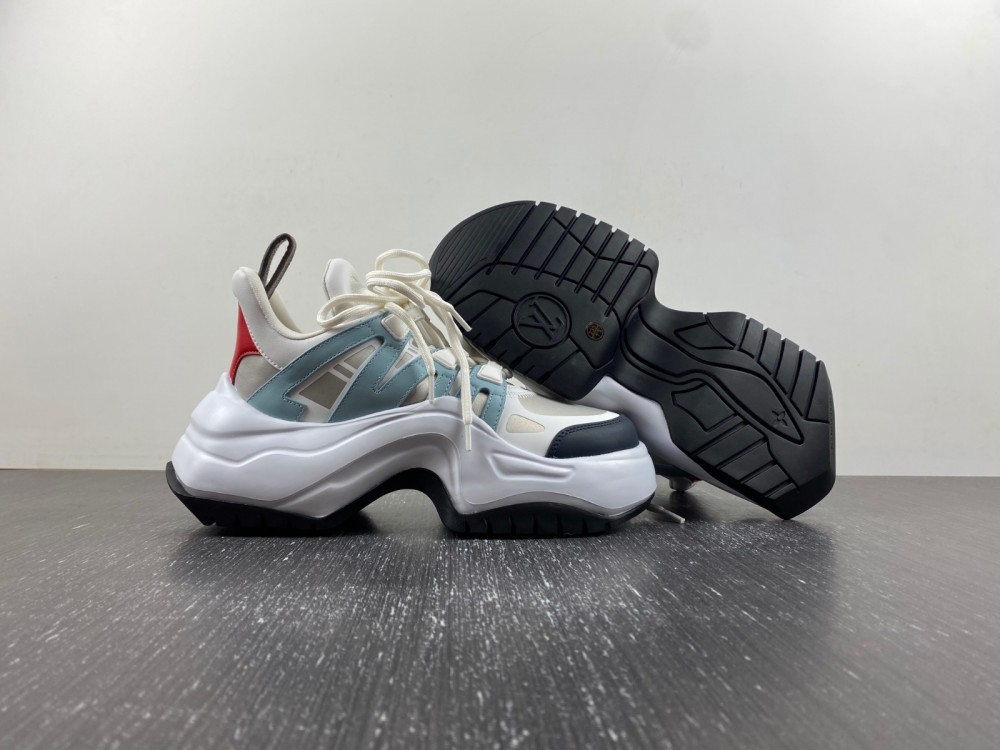 LV sneaker 2023030802