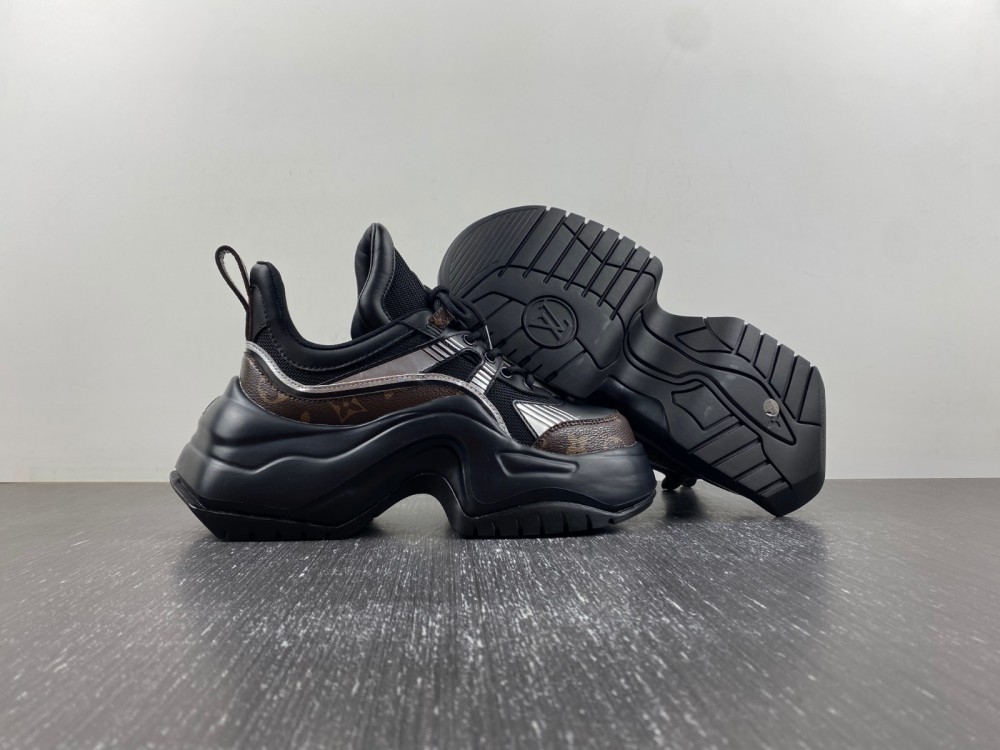 LV sneaker 2024030803