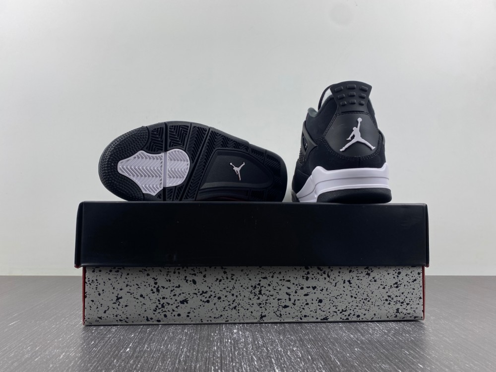 Air Jordan 4 Retro White Thunder FQ8138-001