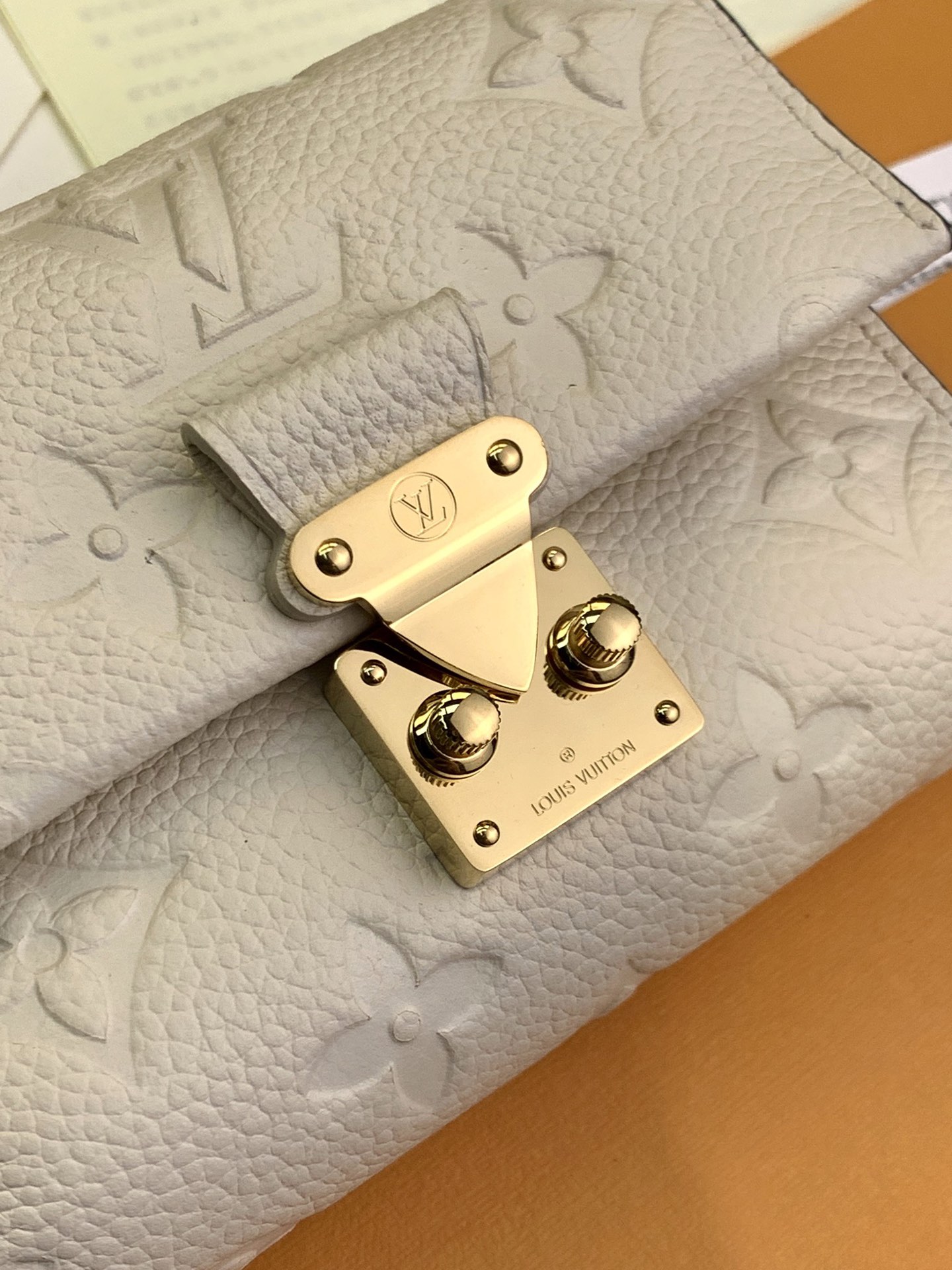 LV wallet 02 11.5*8.5*4CM