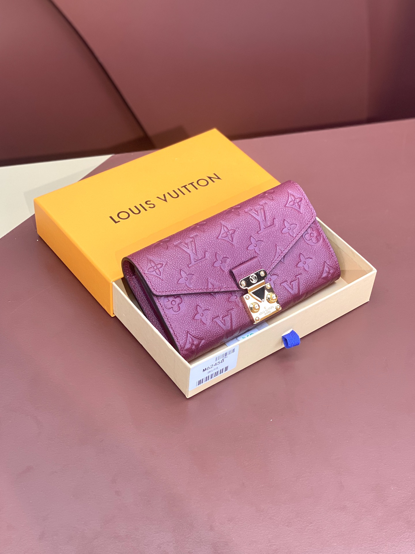 LV wallet 01 19*10.5*2CM