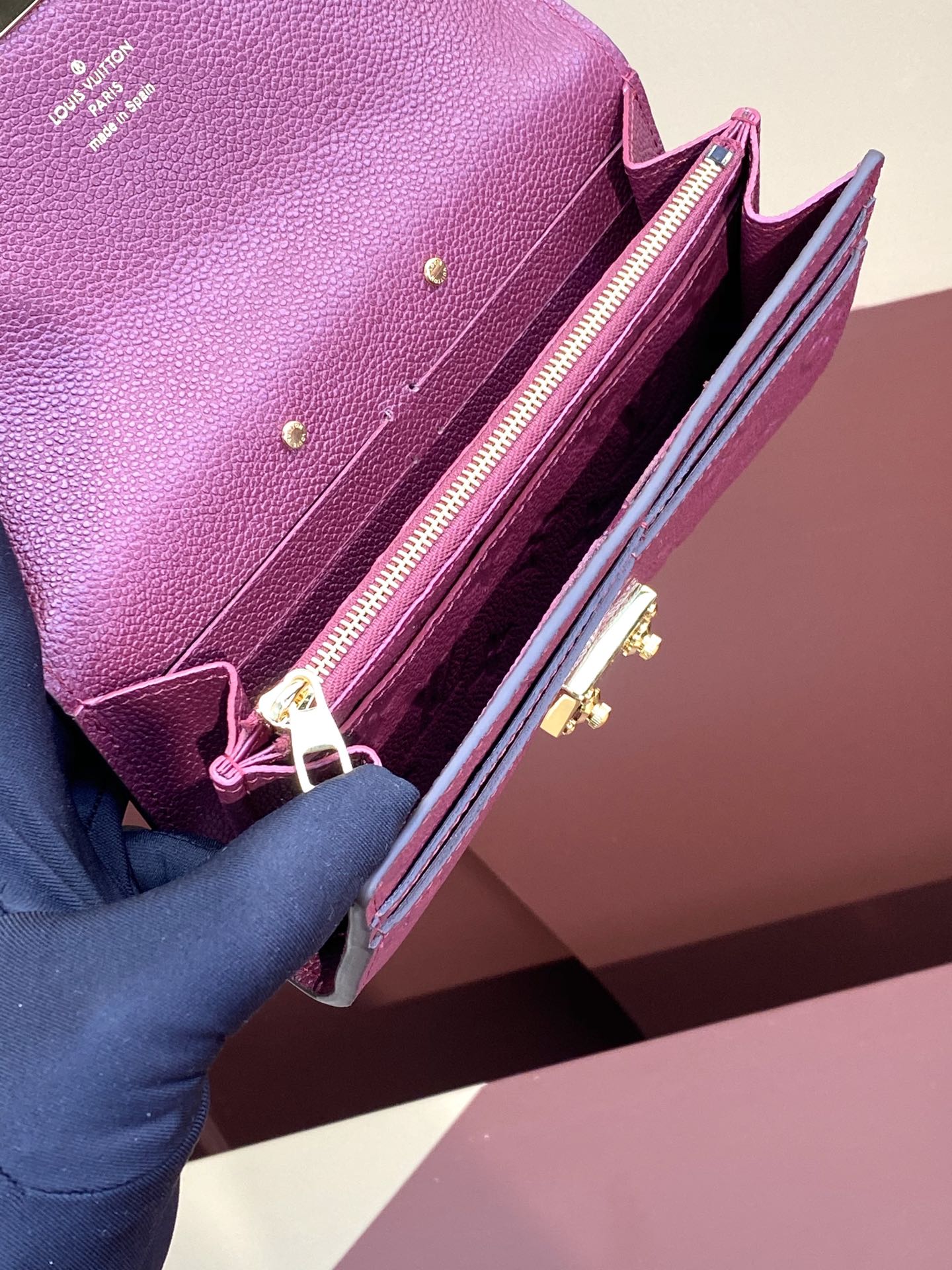 LV wallet 01 19*10.5*2CM