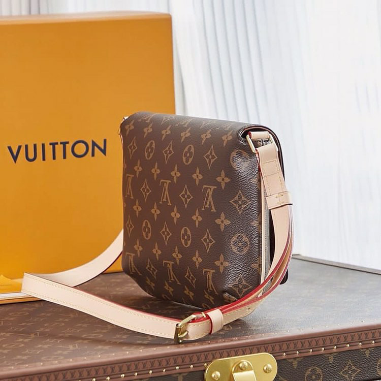 LV M51527 25*22*4CM 2024031501