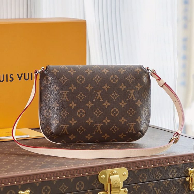 LV M51527 25*22*4CM 2024031501