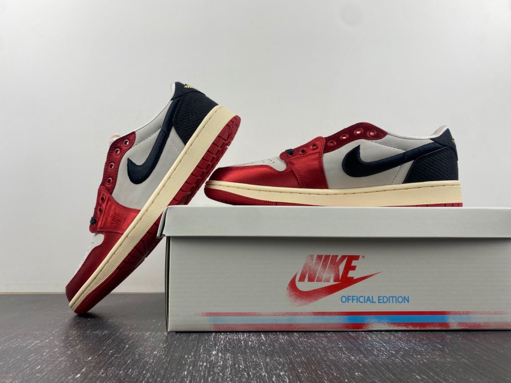 Air Jordan 1 Retro Low OG Trophy Room Away  FN0432-100