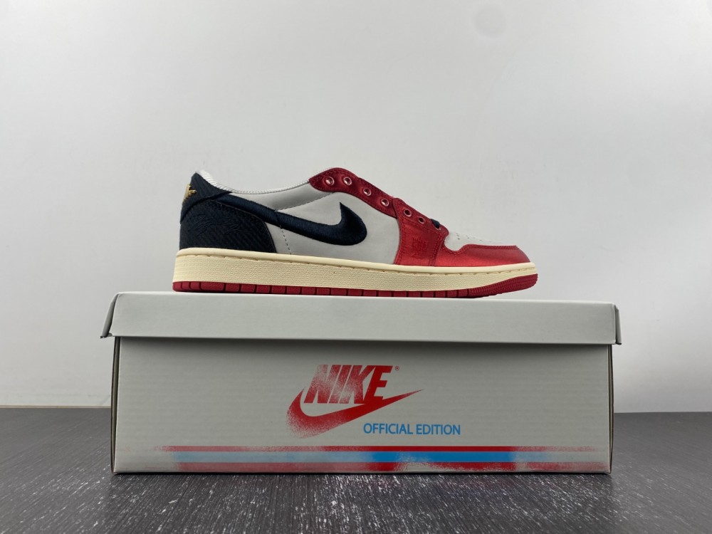 Air Jordan 1 Retro Low OG Trophy Room Away  FN0432-100