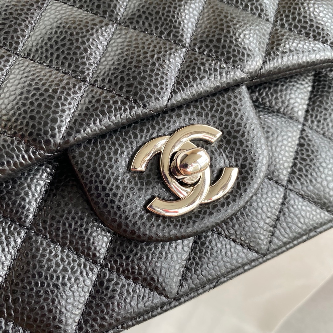 Ch*el cf black sliver calfskin 20cm