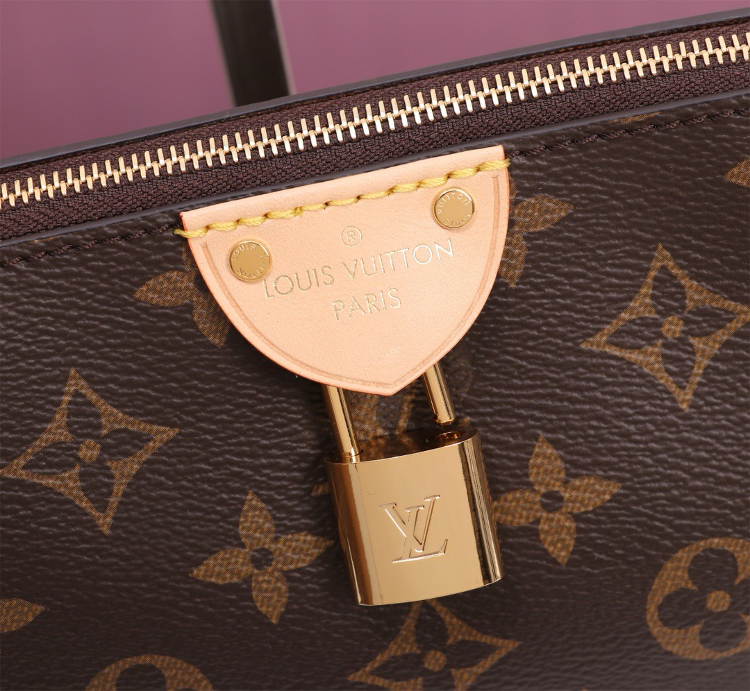LV pochette tirette monogram 22*12*505CM