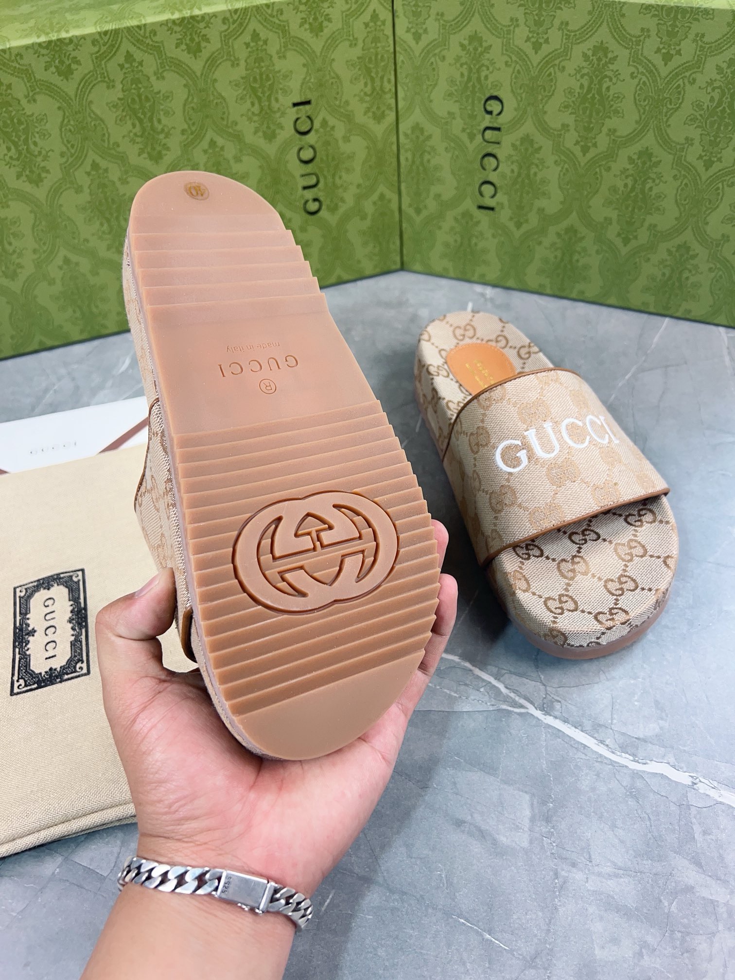 G*u*i sandals 2024032901