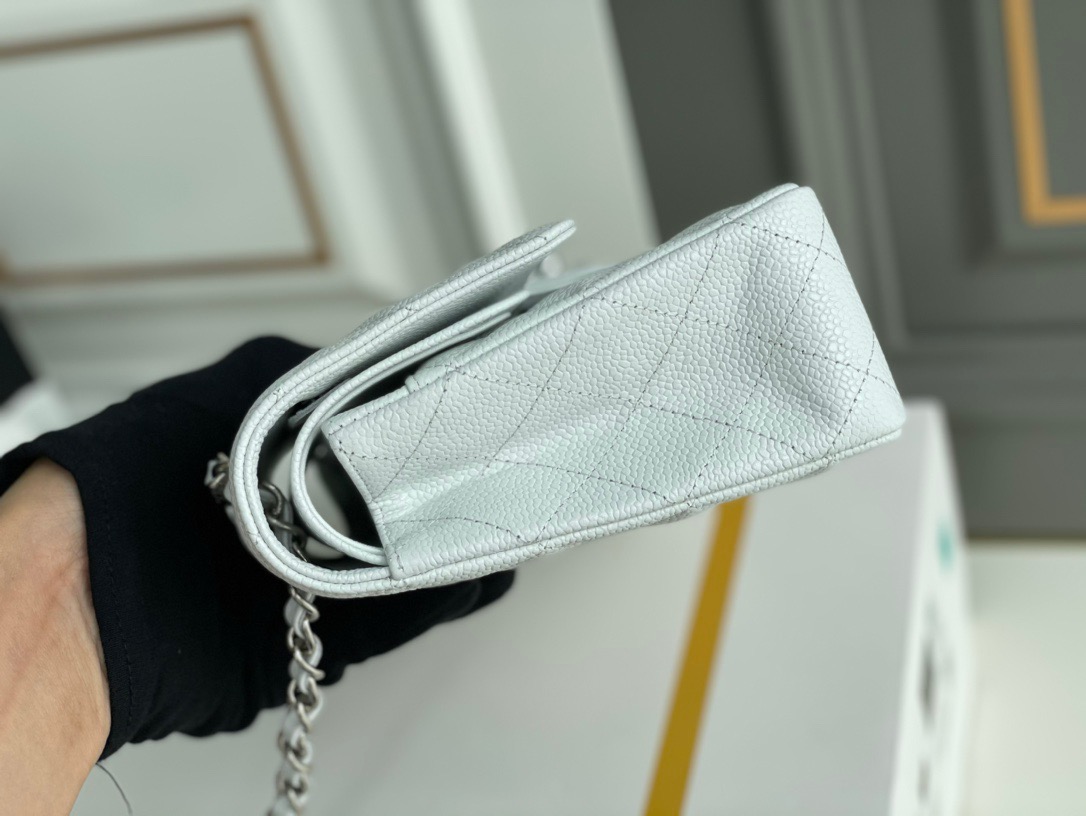 Ch*el classic flap 25cm white