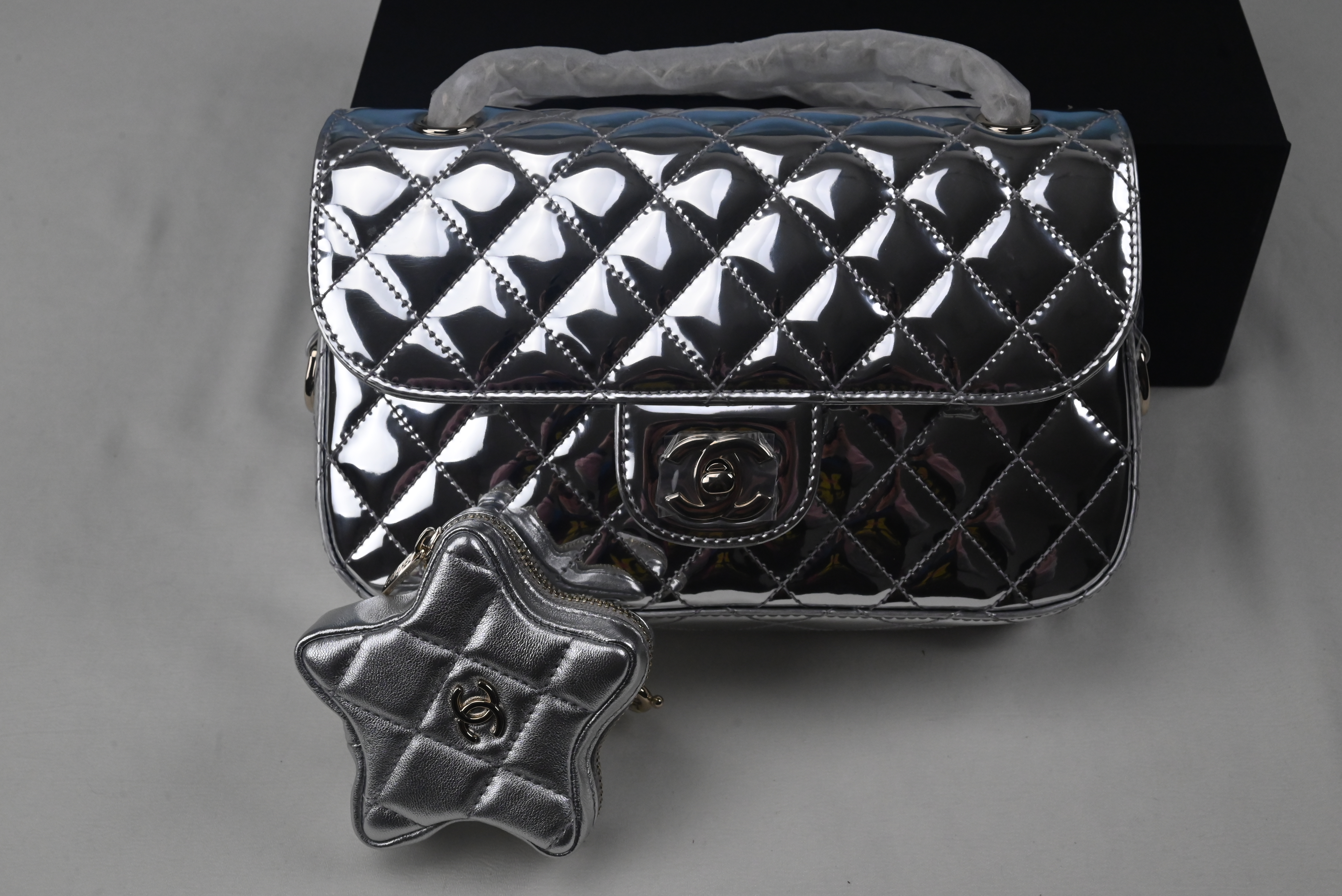 Ch*el bag 23cm 2024040801