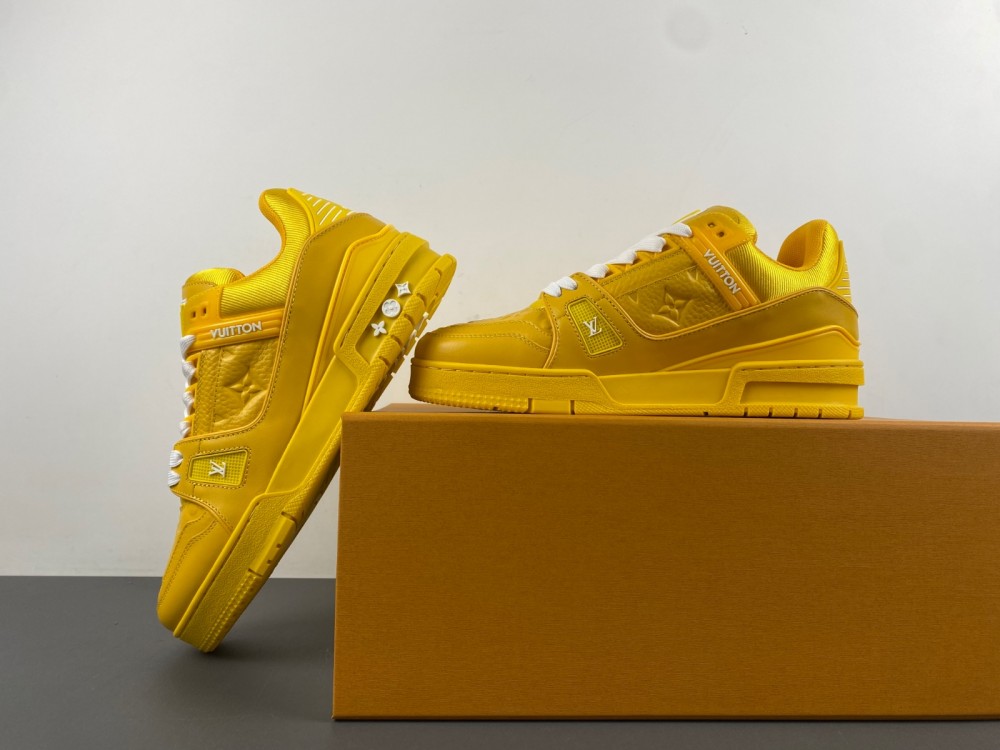 LV sneaker 2024041501