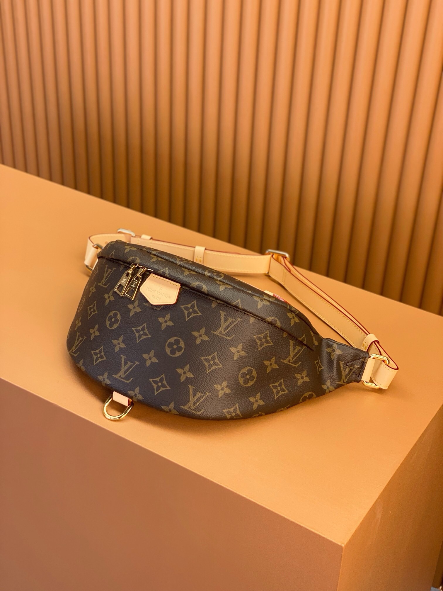lv l**is V*t*n belt bag monogram m43644 bumbag  37*14*13cm