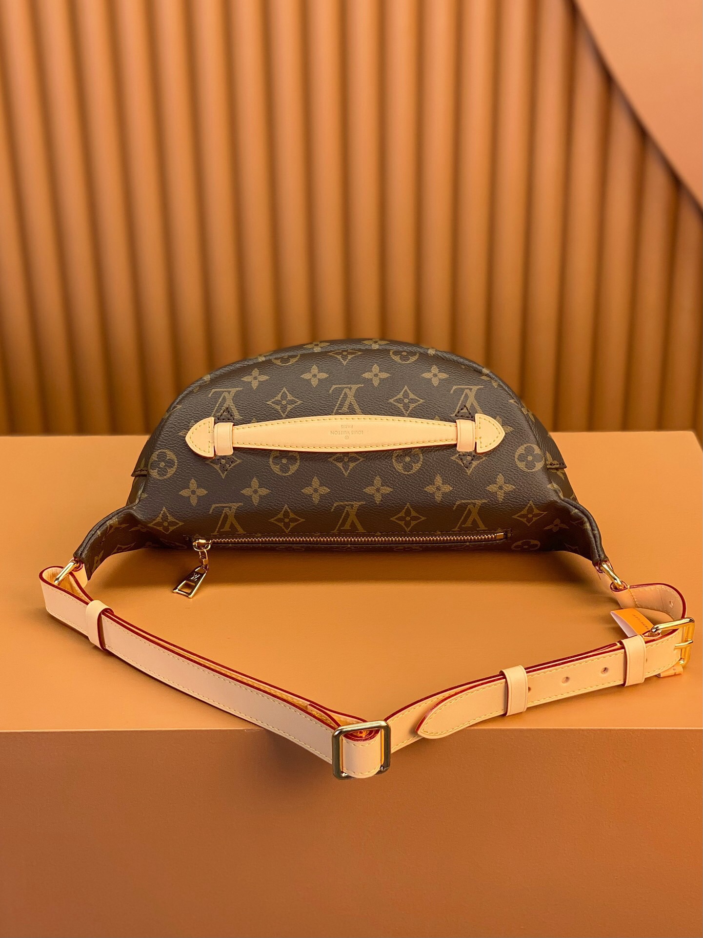 lv l**is V*t*n belt bag monogram m43644 bumbag  37*14*13cm