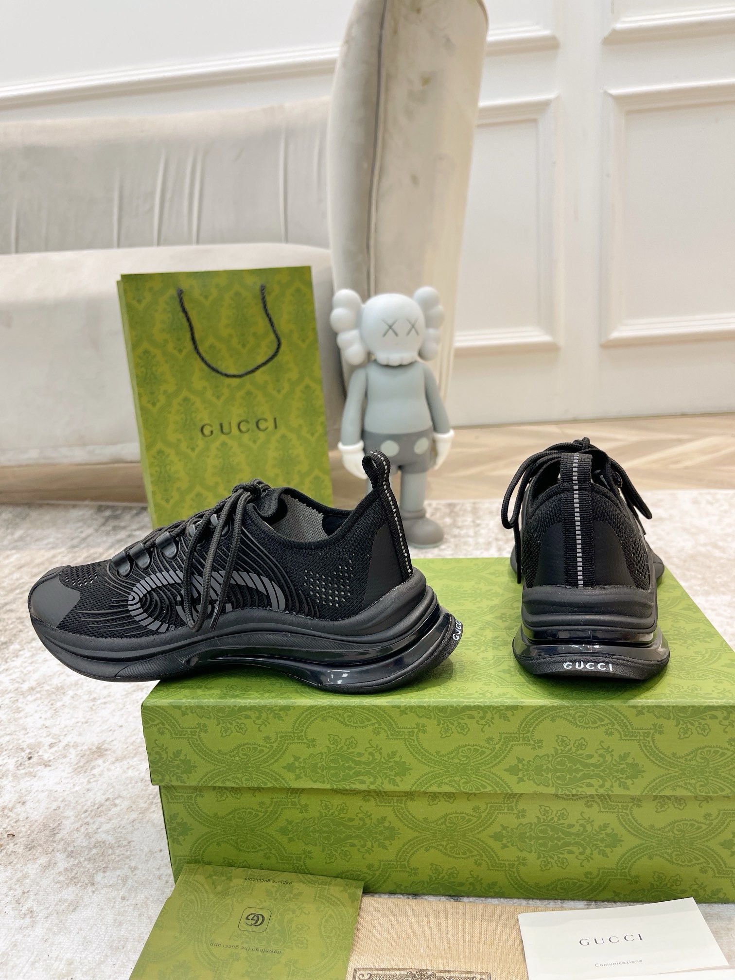 G*u*i sneaker 2024041801