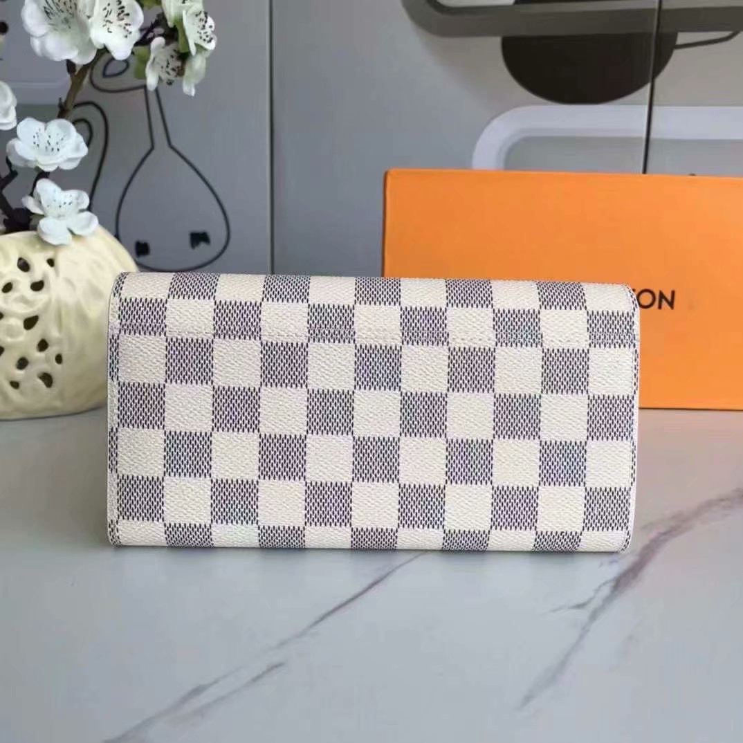 lv l**is V*t*n damier azur canvas n63208 sarah wallet