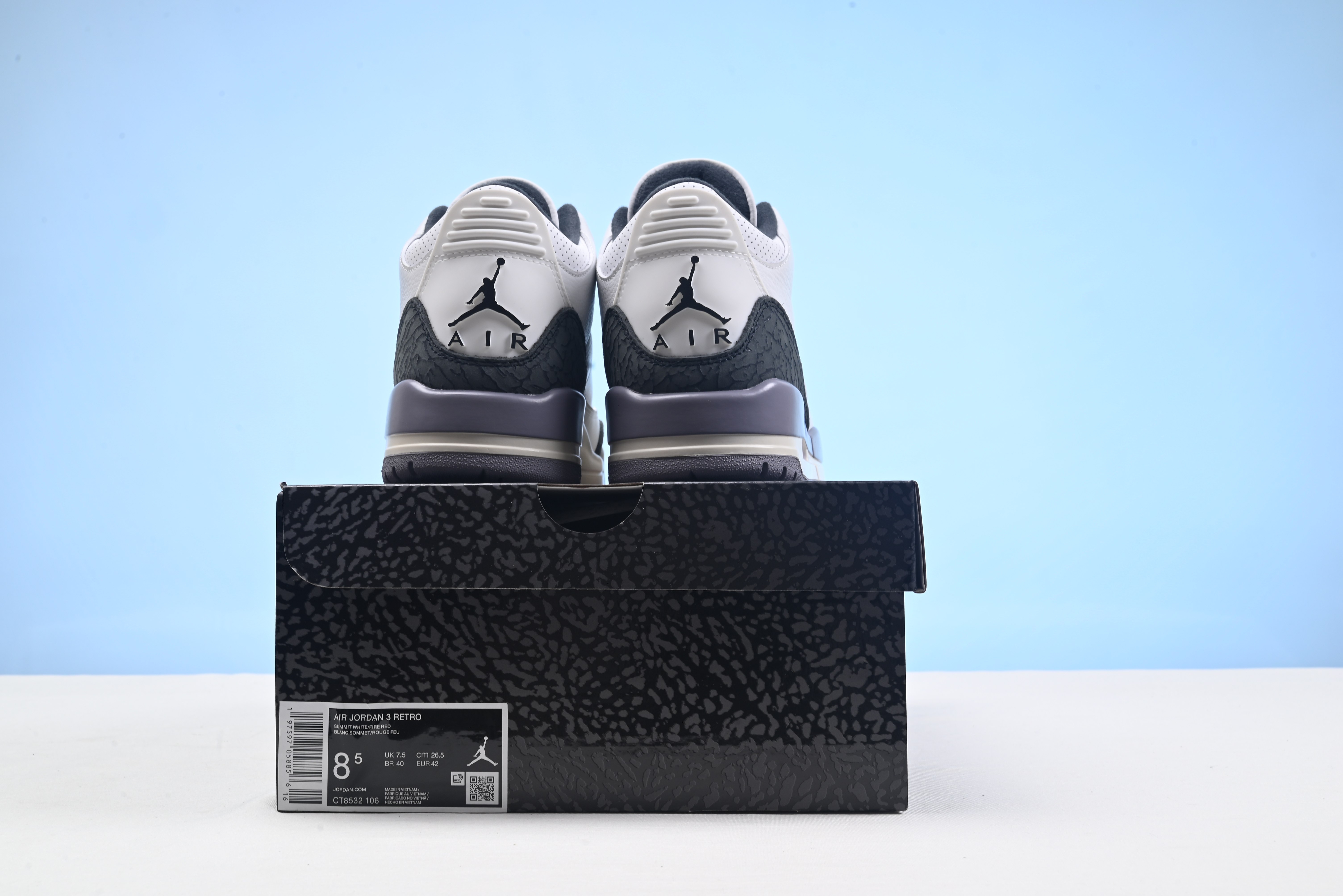 Air Jordan 3 Cement Grey CT8532-106