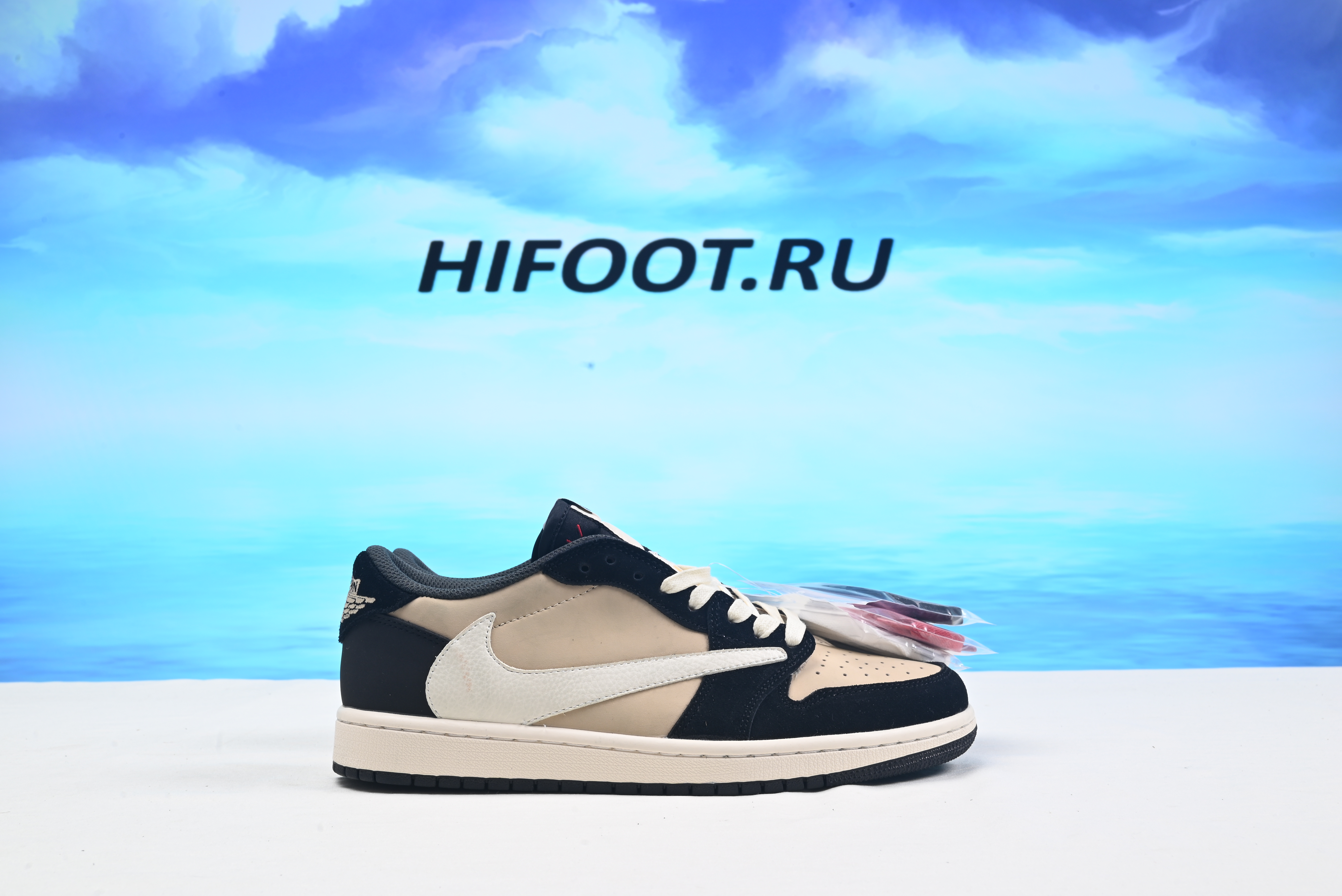 Travis Scott x Air Jordan 1 DM7866-201