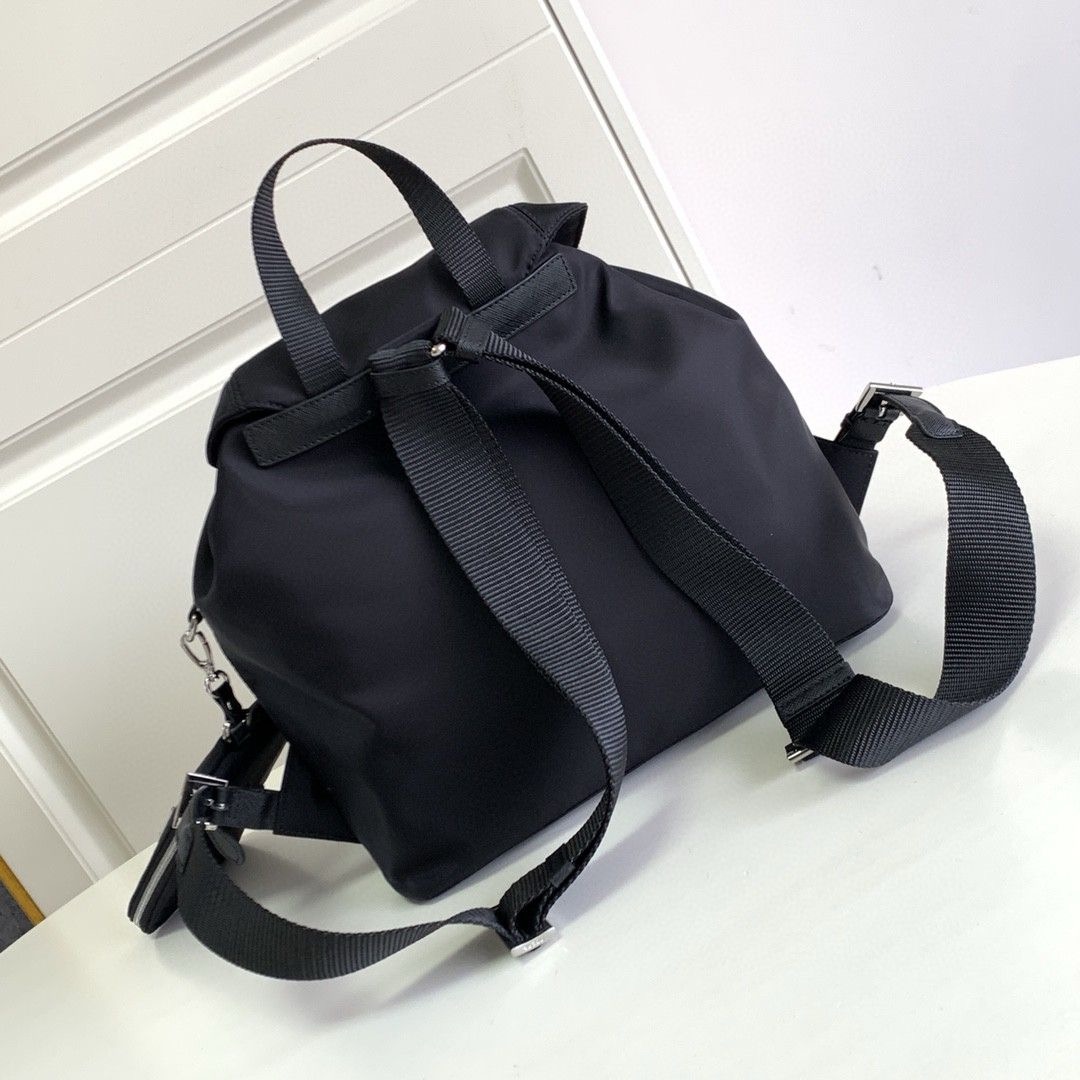 Pra*a re-nylon medium backpack- black 32*30*15cm