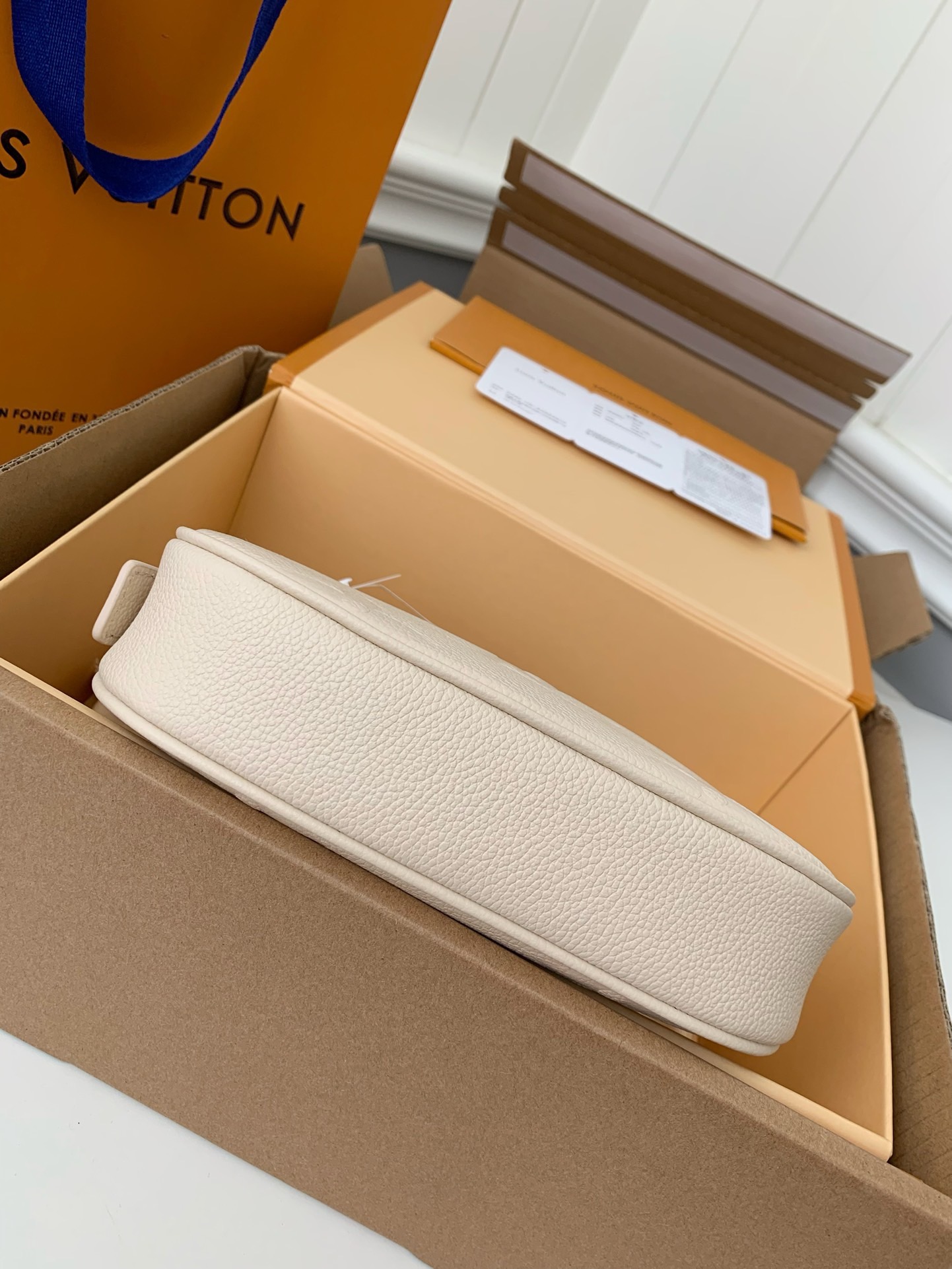 LV Mini Moon 20.5*11*5CM 2024042901