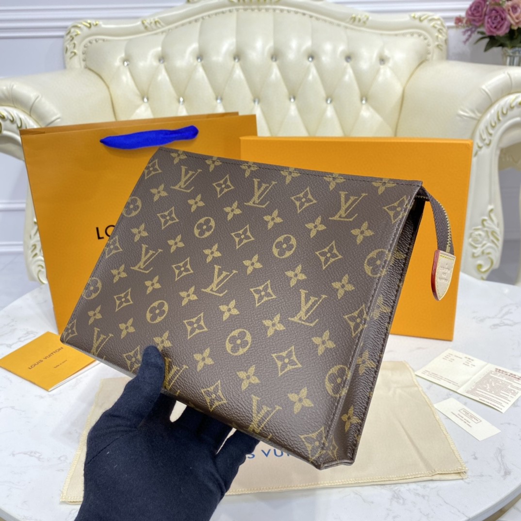 LV POCHE TOILETTE M47542 26CM