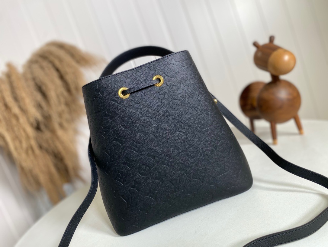 LV NOENOE MM M45256 26x26x17.5cm
