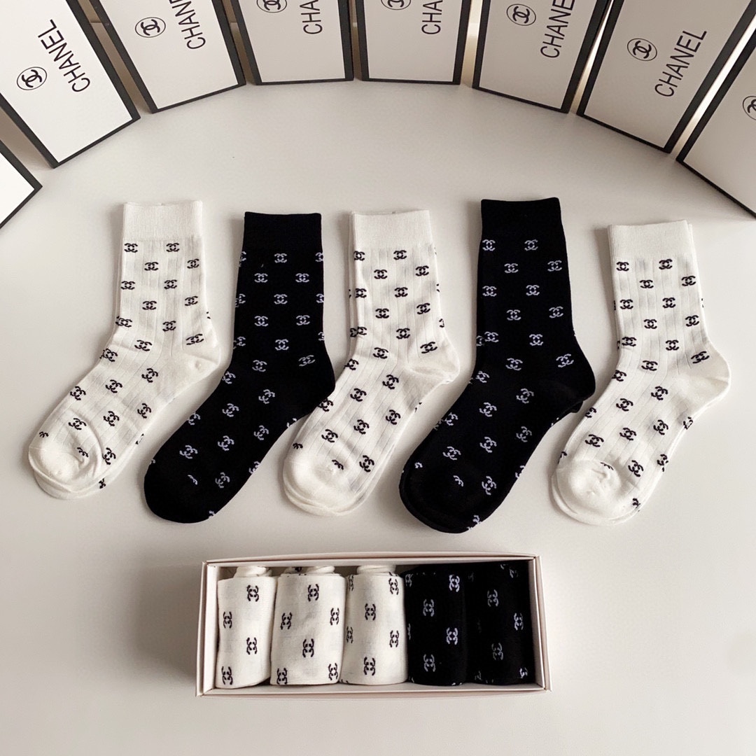 Ch*el socks