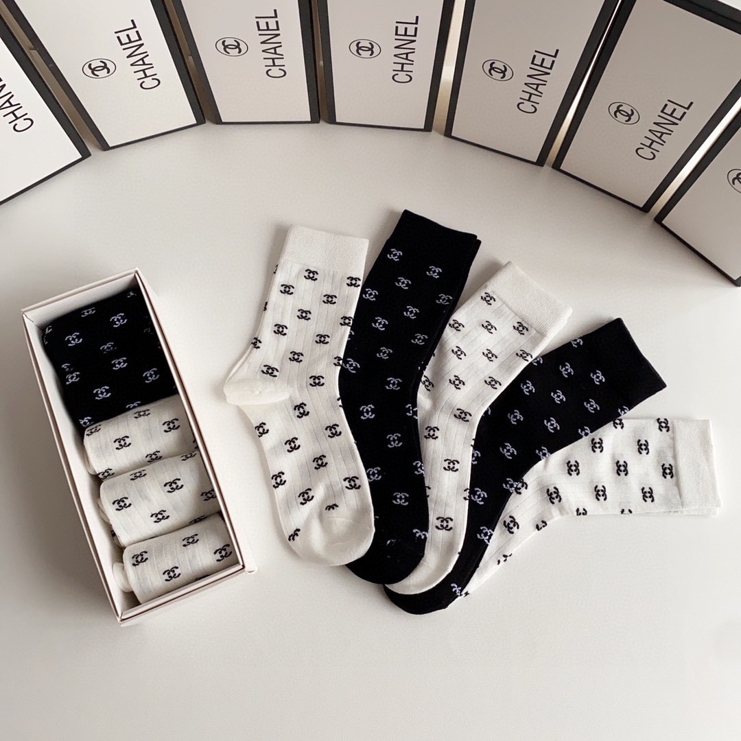 Ch*el socks