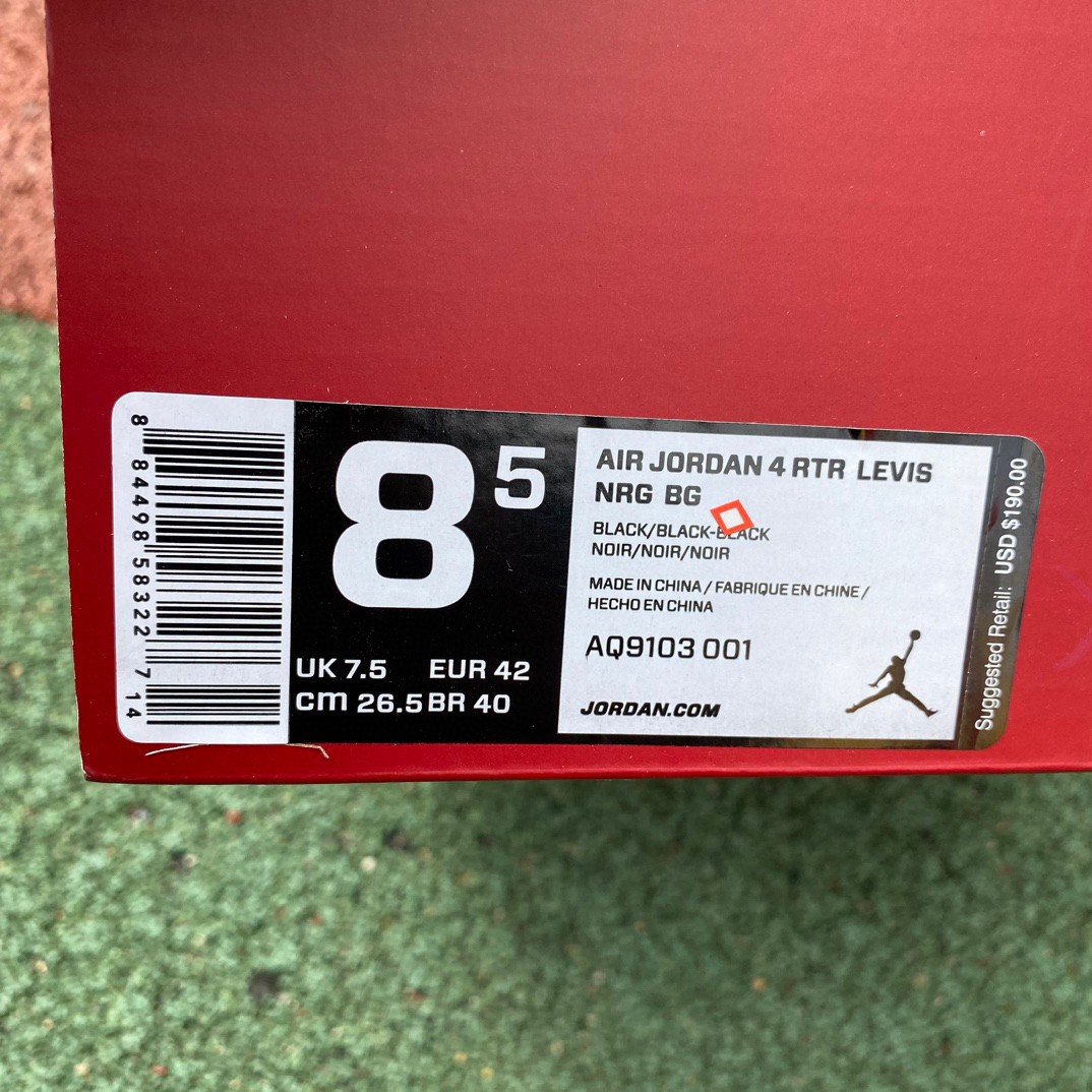 Jordan 4 Retro Levi''s Black  AO2571-001