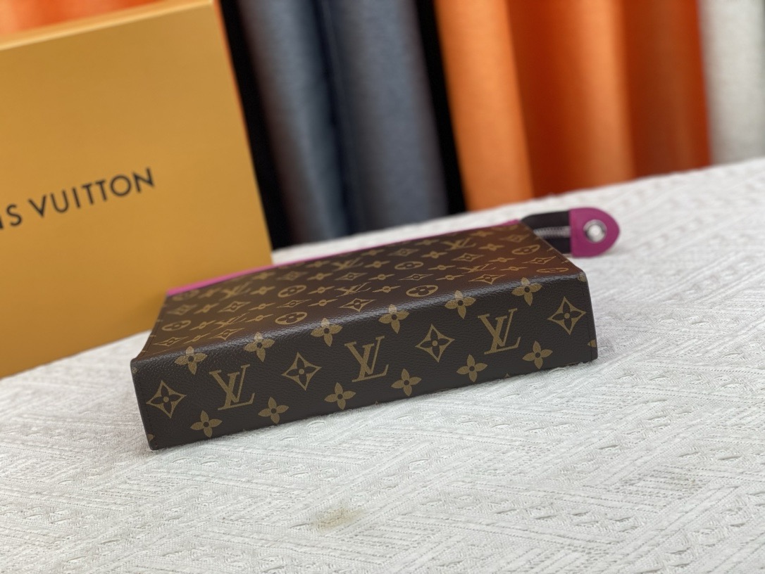 LV Pochette Voyage MM 27*21*6CM