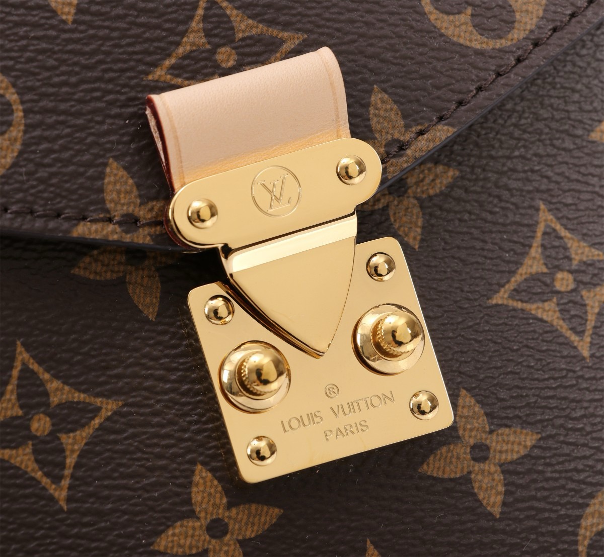 LV Pochette Métis Monogram Canvas 25*19*9CM