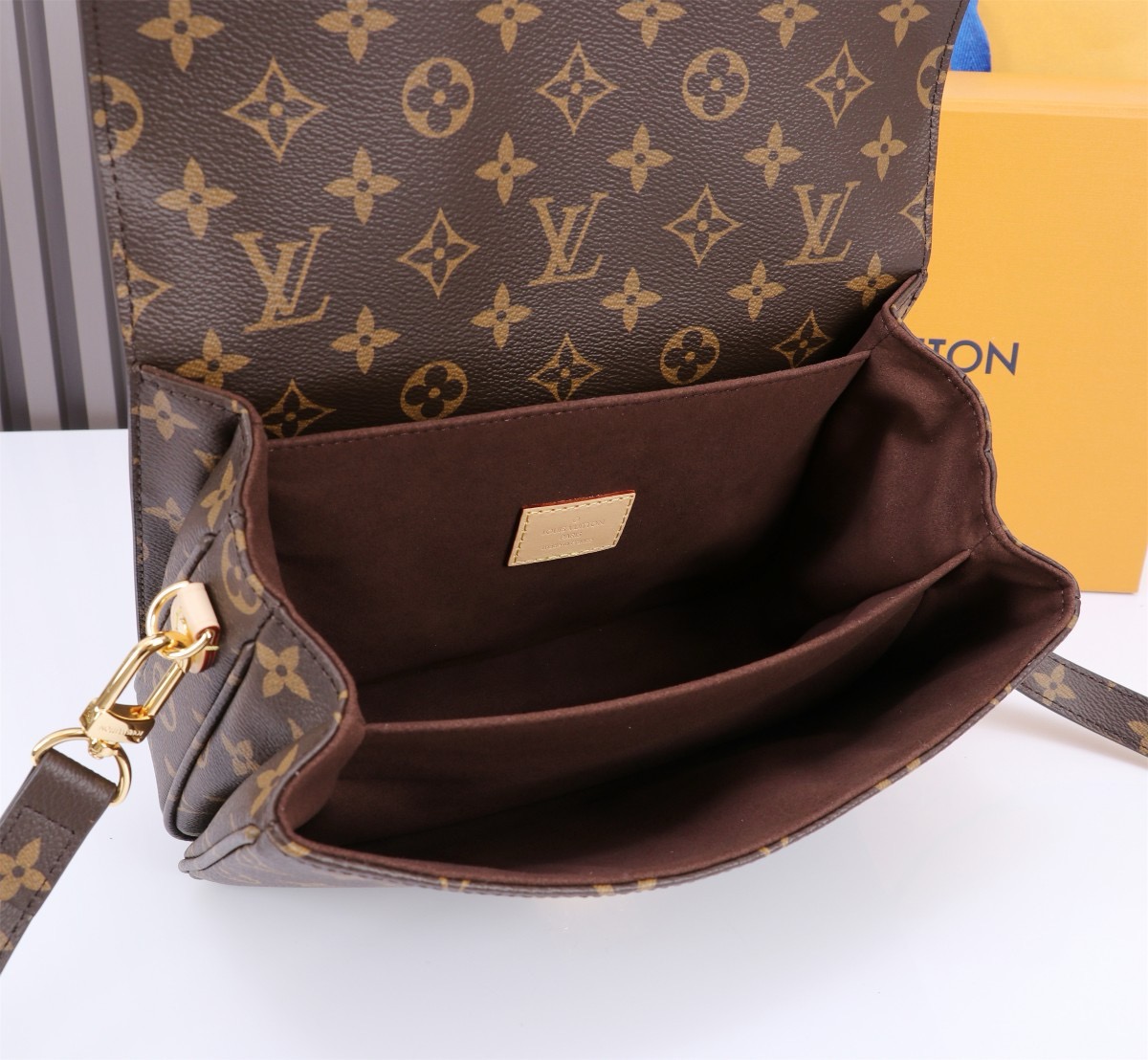 LV Pochette Métis Monogram Canvas 25*19*9CM