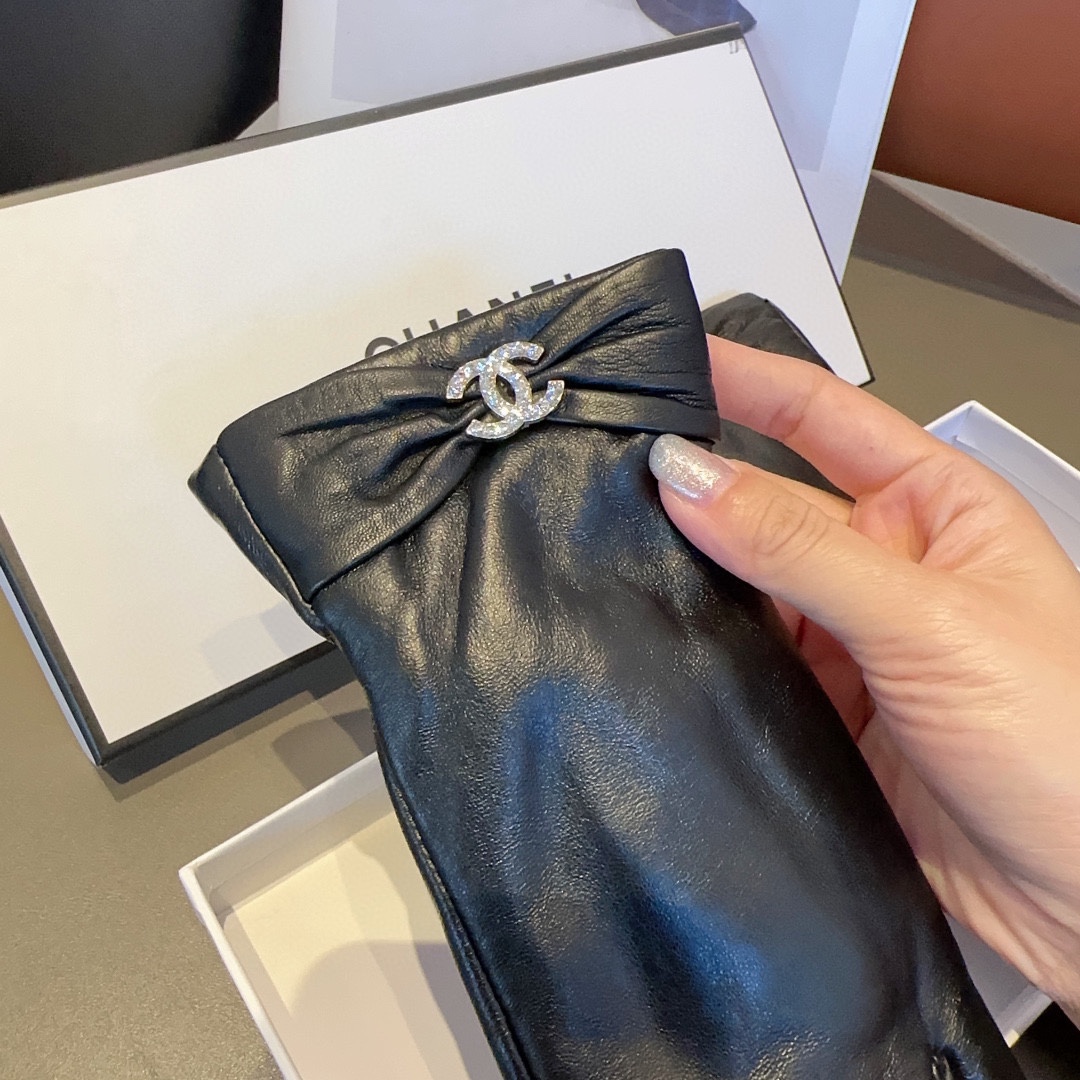 gloves  000
