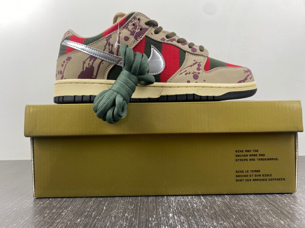 Nike SB Dunk Low Freddy Krueger  313170-202