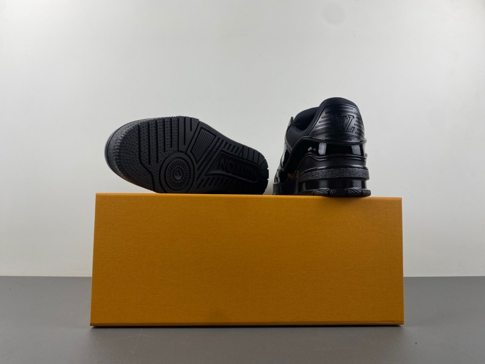 LV sneaker 2024050801