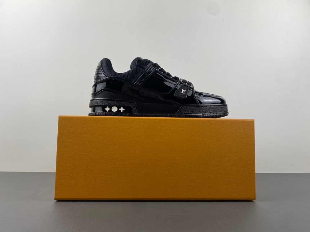 LV sneaker 2024050801