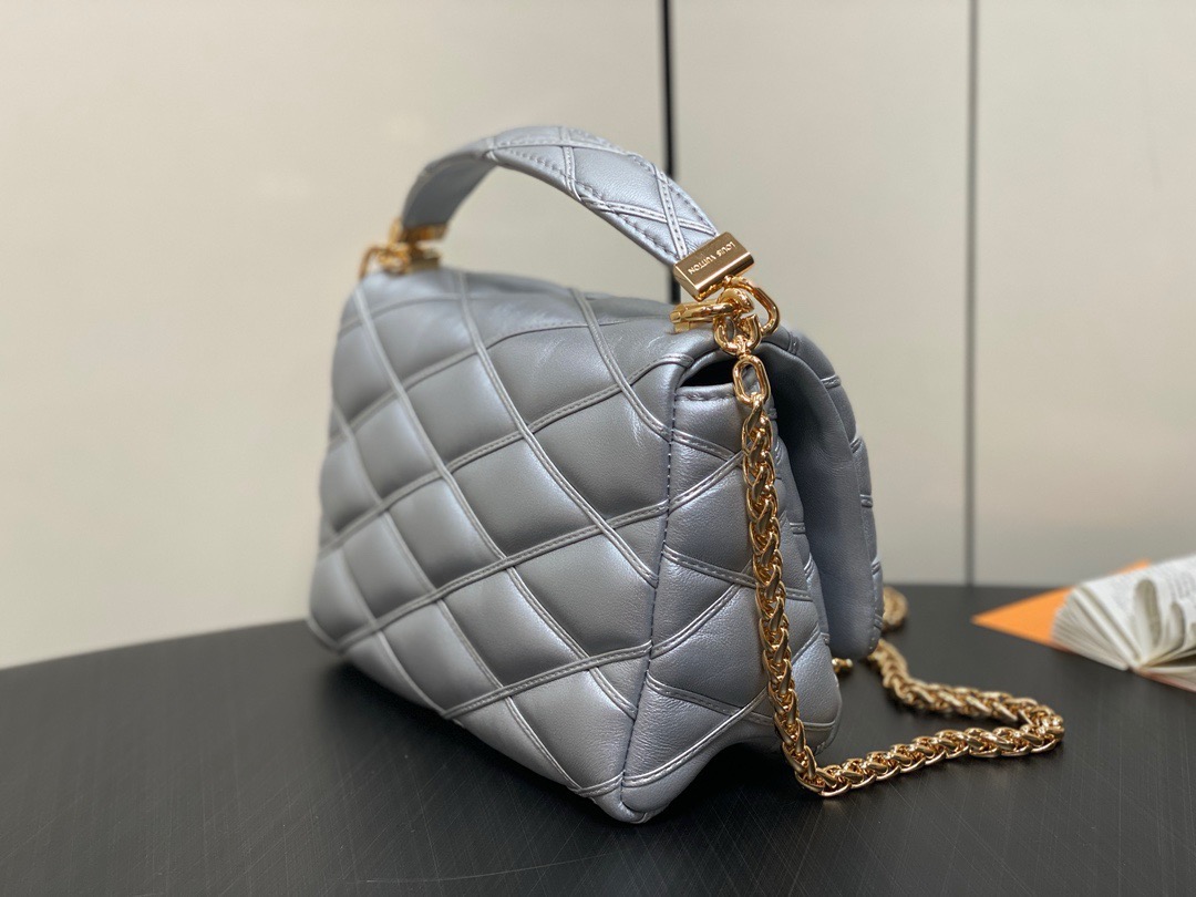 LV Go-14 Twist MM M22891 23CM
