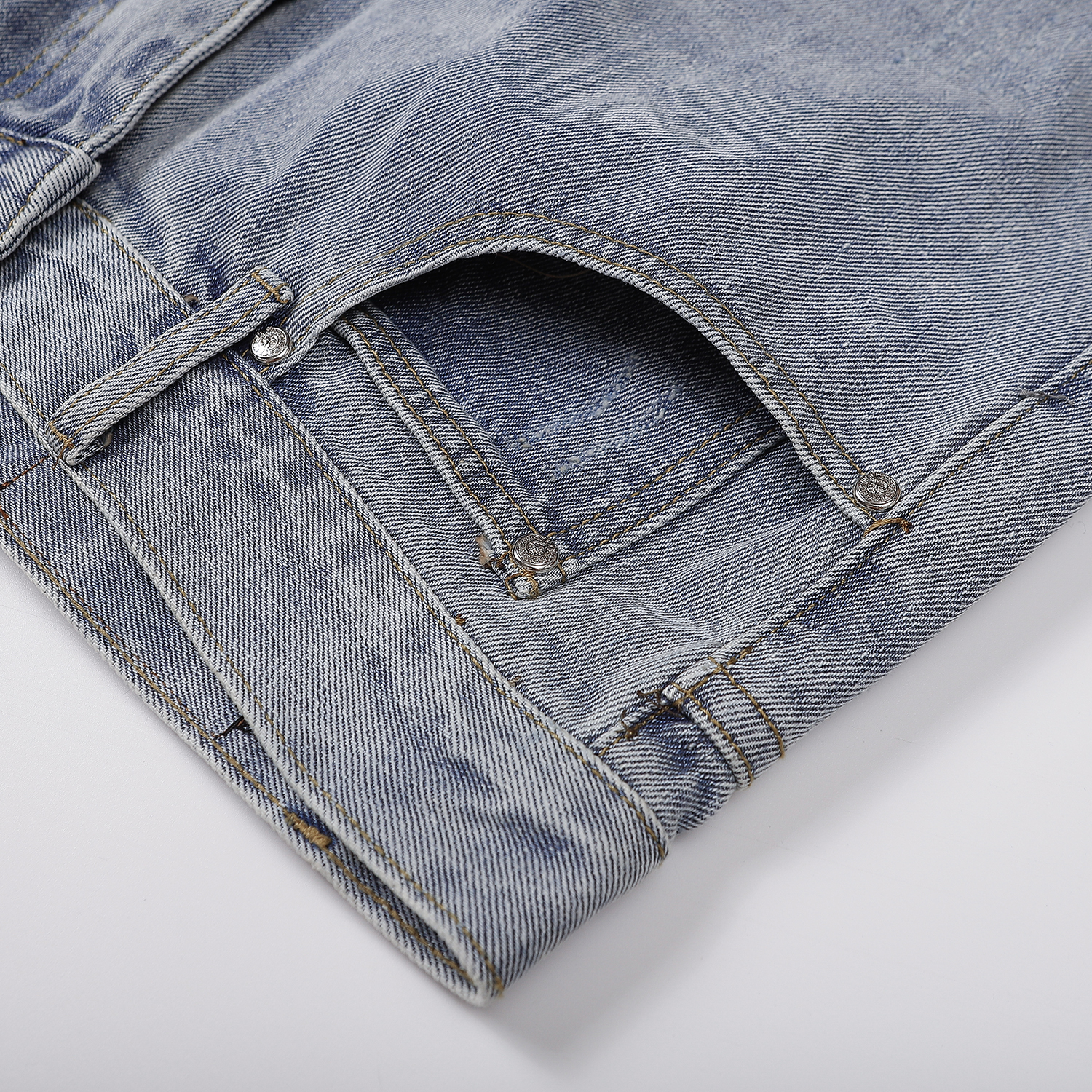 Ch**me He**ts jeans 2024051023