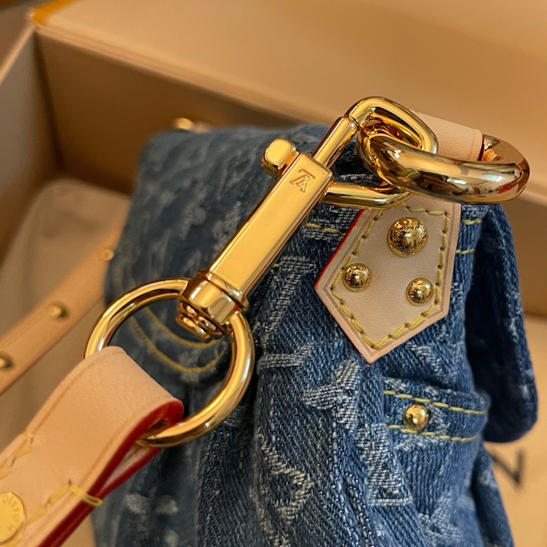 LV Sunset Monogram Denim M46829 27*18*3CM