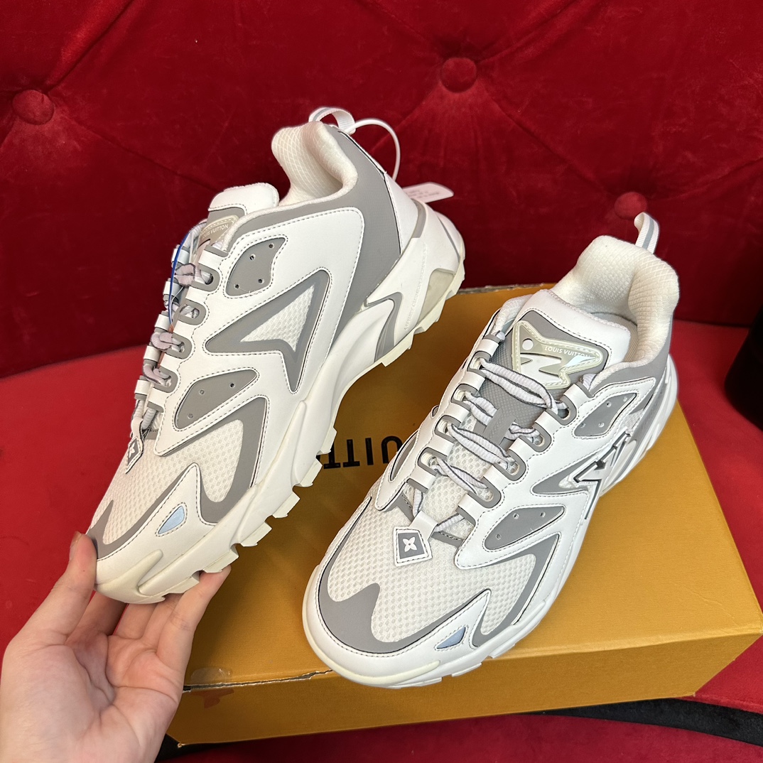 LV sneaker 2024051003