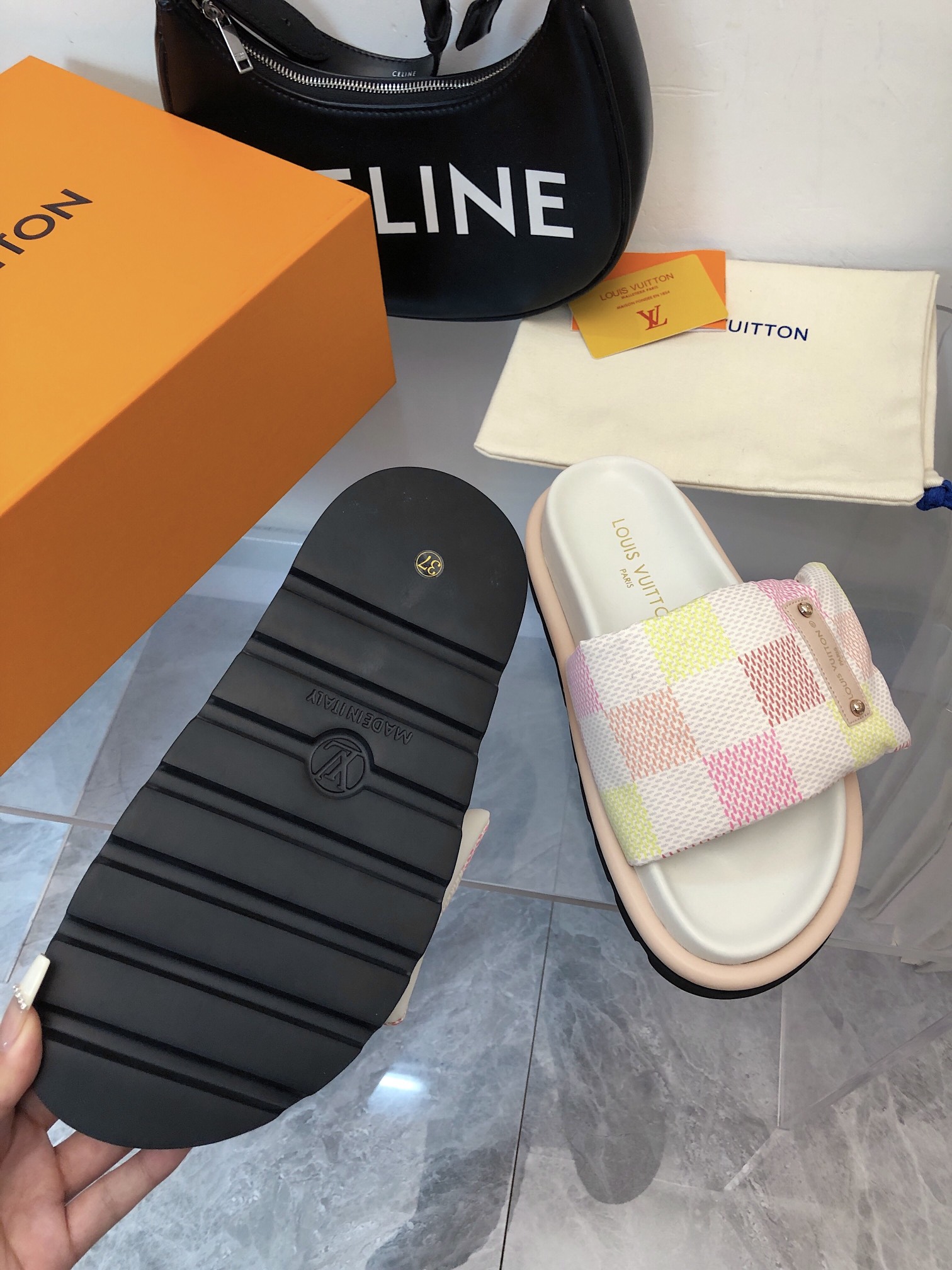 LV slipper 2024051006