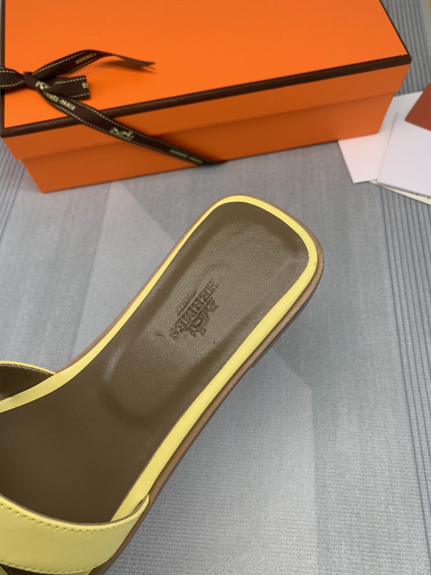 Herm5s slider9