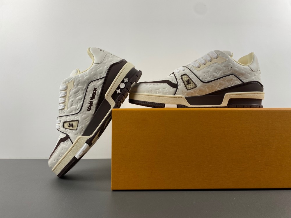 LV sneaker 2024051603