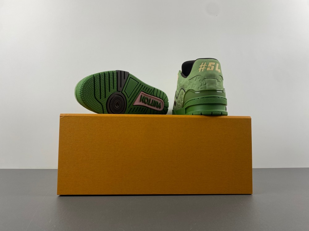 LV sneaker 2024052002