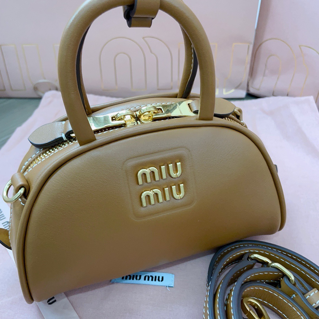 Miu Miu Leather top-handle bag 18CM 2024052301