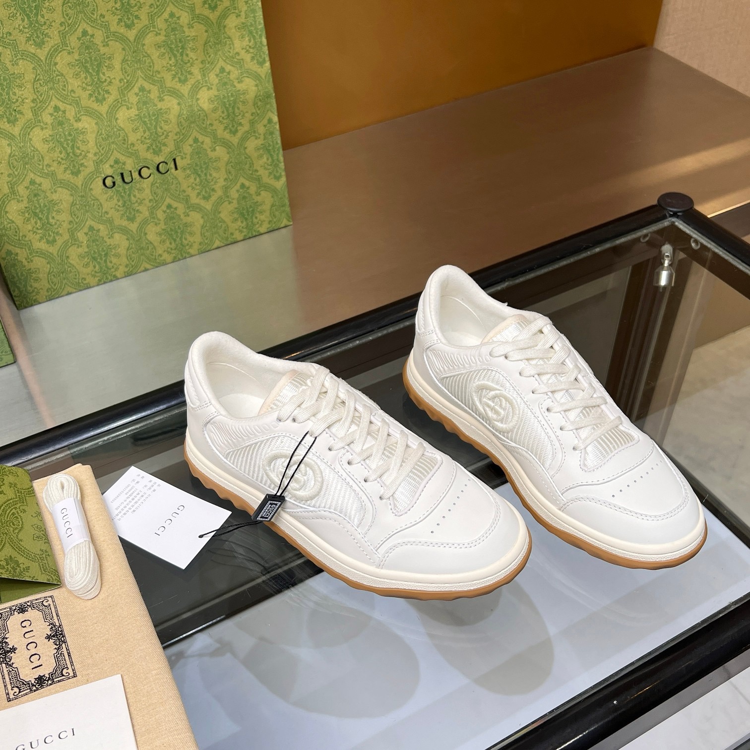 G*u*i sneaker 2024052501