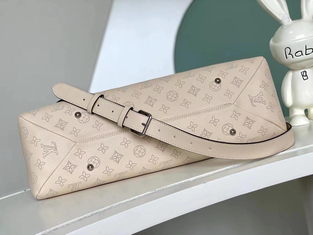 LV mahina hand it all M24132 32*29*13CM