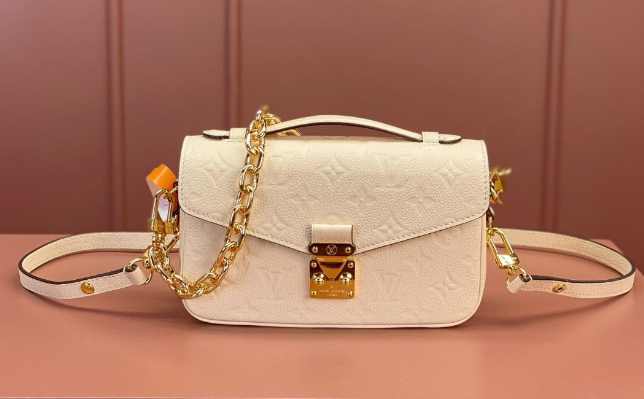 LV Pochette west 21.5*13*6.5CM