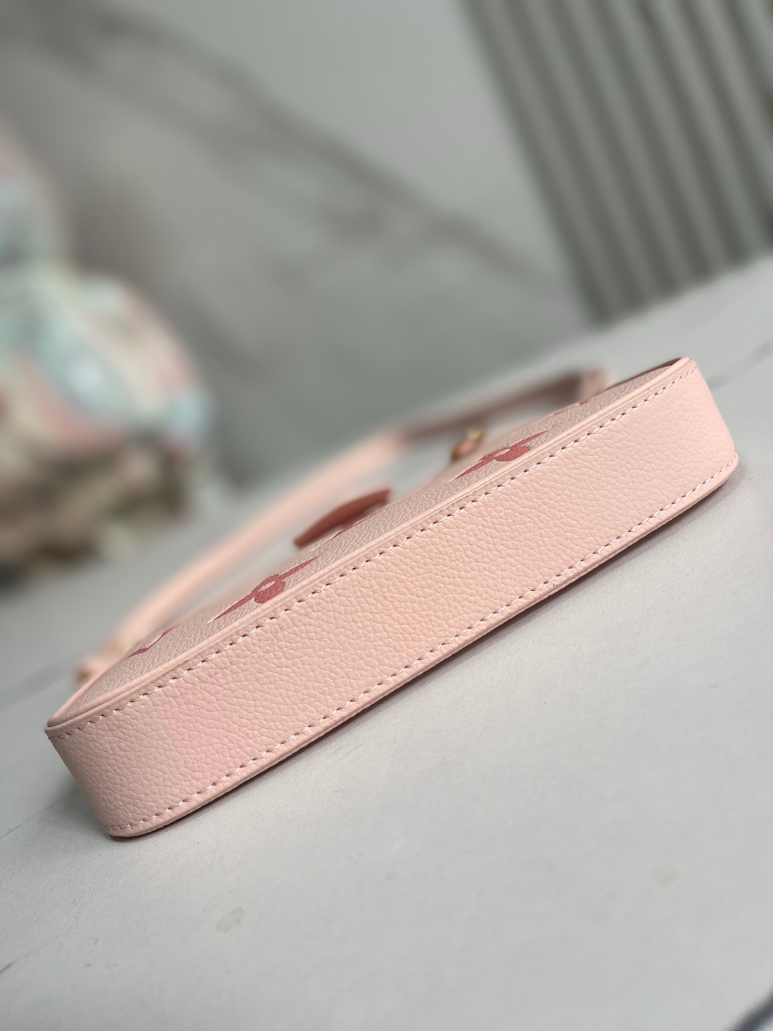 LV Easy Pouch On Strap Monogram Empreinte M80349 19CM